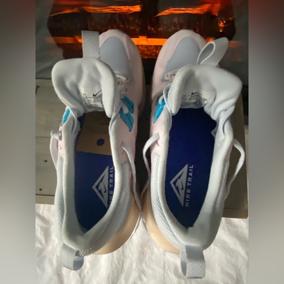 NWT Nike Sz-7 Women's Juniper Trail Gorgeous Stylish Walking Athletic Sneakers🤍🩷 - Picture 12 of 16